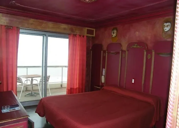 Le Christina Hotel 3*